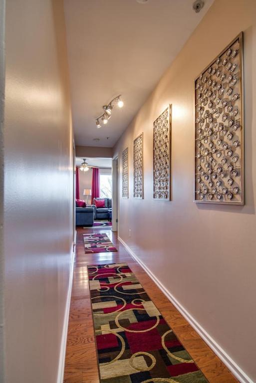 Heart Of Downtown/Walk To Broadway & The Action/Bars/Music Venues/Honky Tonks! Appartement Nashville Buitenkant foto