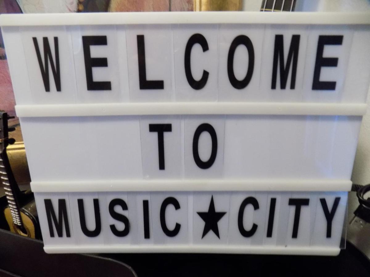 Heart Of Downtown/Walk To Broadway & The Action/Bars/Music Venues/Honky Tonks! Appartement Nashville Buitenkant foto